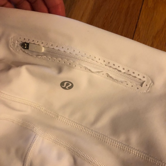 Lululemon white cropped leggings - Picture 6 of 8